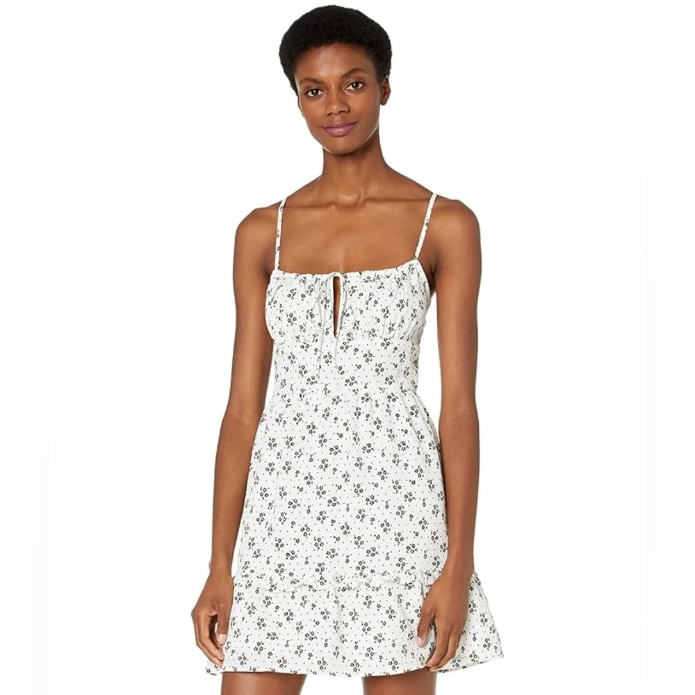 NWT BCBGENERATION white sundress with black flower detail. Size M